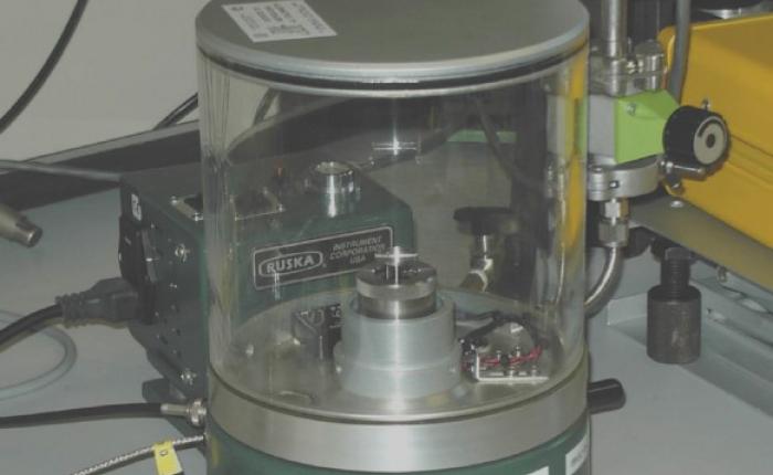 bilancia_di_pressione_ruska_per_pressioni_in_gas_nellintervallo_6.4_kpa_-_7_mpa