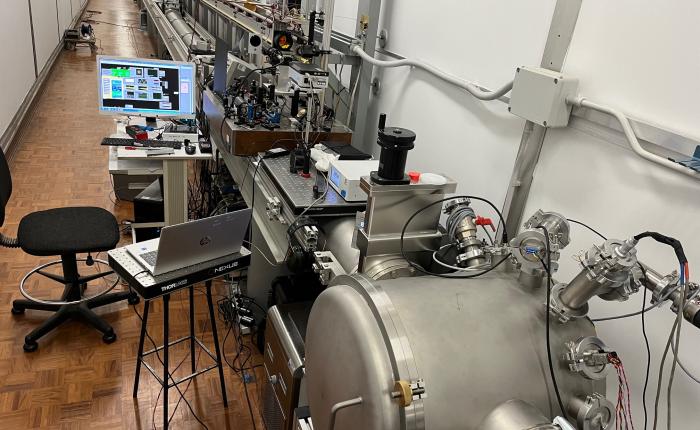 30 m long vacuum chamber for calibration and testing of optical payloads