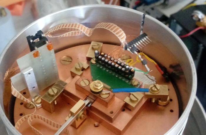 QN2 laboratorio campione tensione Volt