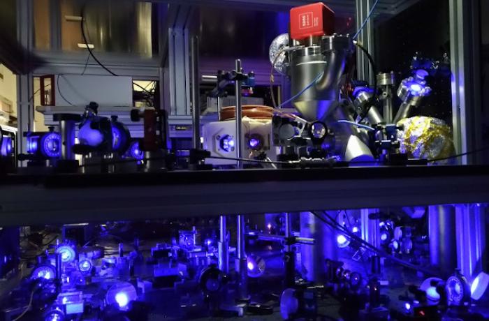 Strontium optical clock