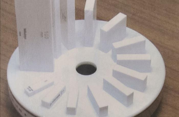 Set di blocchetti ceramici in adesione al piatto di riscontro